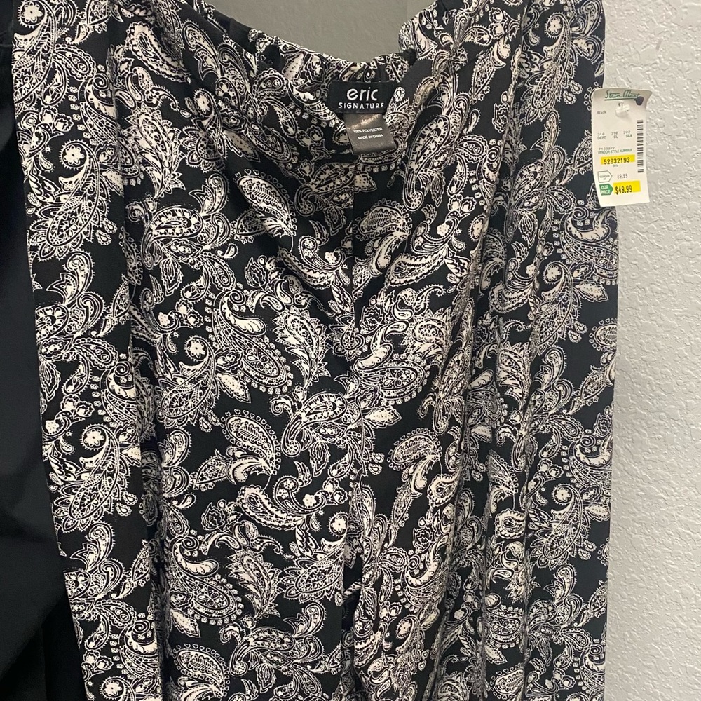 Eric Signature Black and White Paisley Blouse